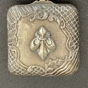 Pillendoos in zilver